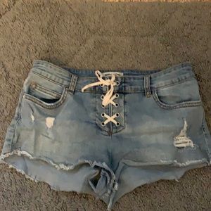 Barely used billabong shorts